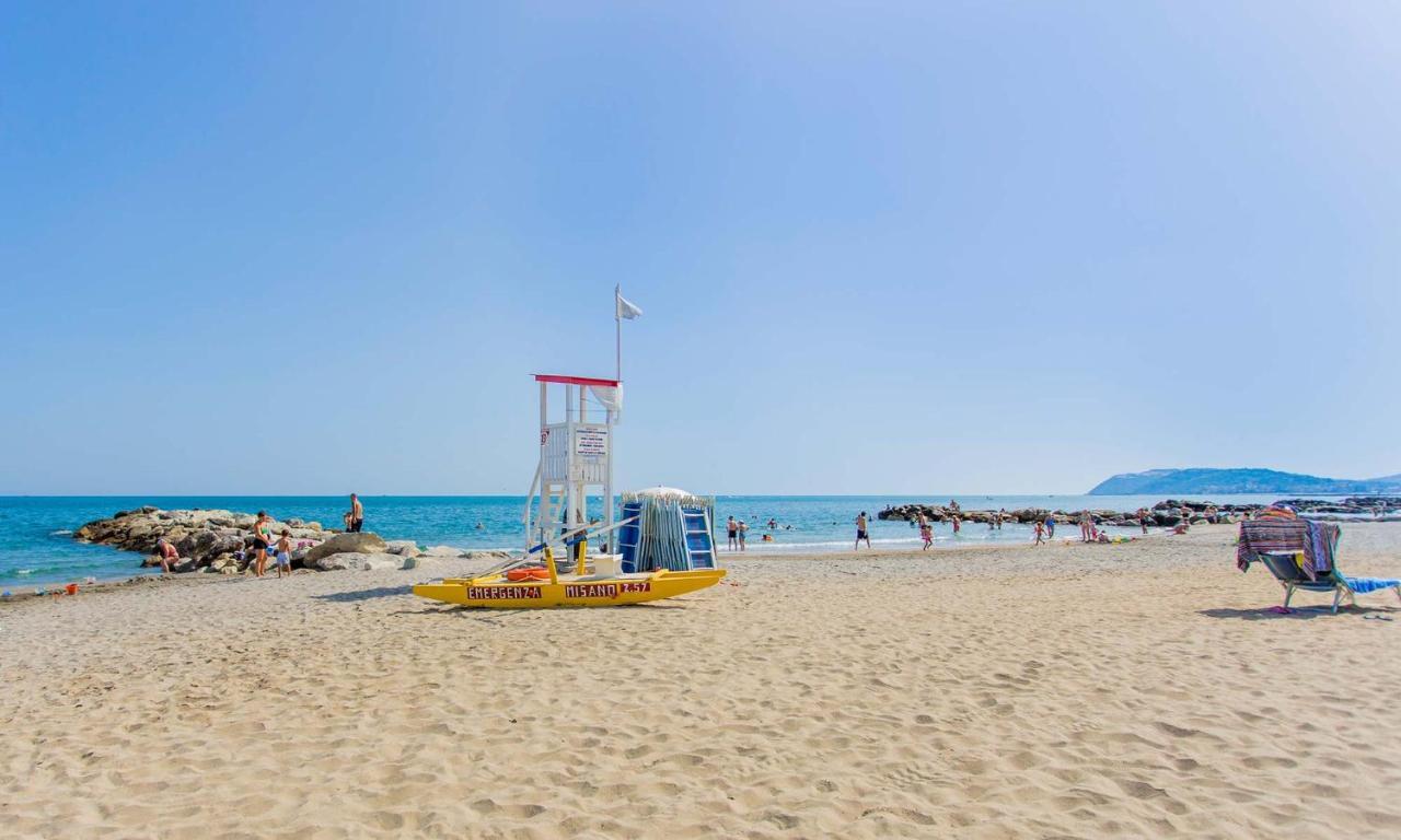 Appartamento Vista Mare Misano Adriatico Exterior foto